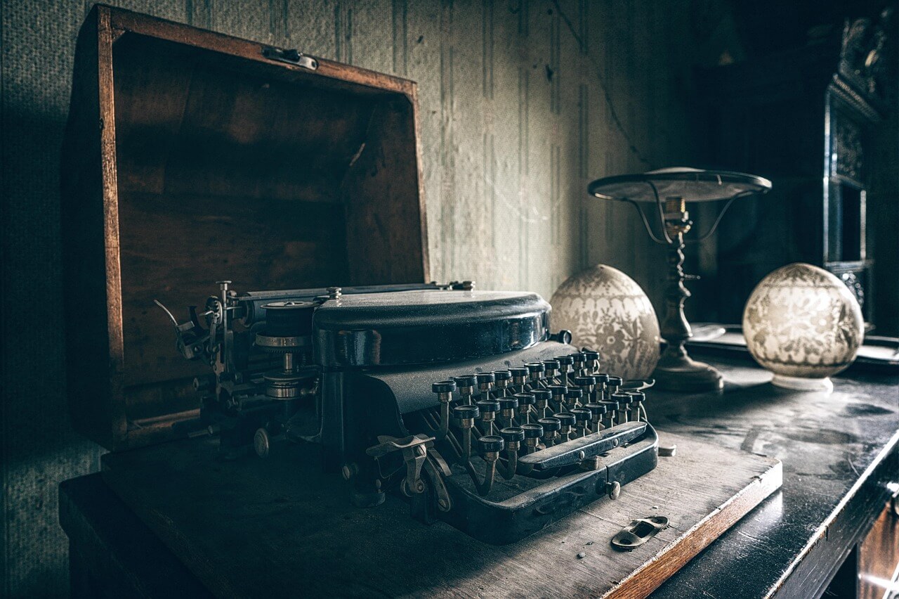 antiqued photo of an antique typewriter; image by Tema66 from Pixabay
